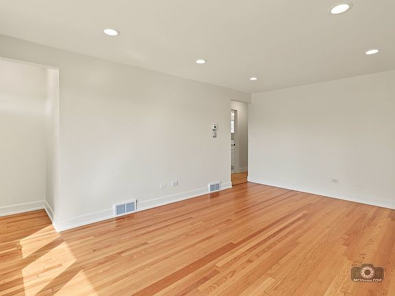 3rd image of 7925 Natchez Ave