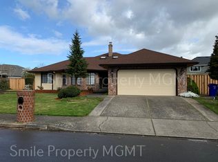 16801 NE San Rafael Dr, Portland, OR 97230