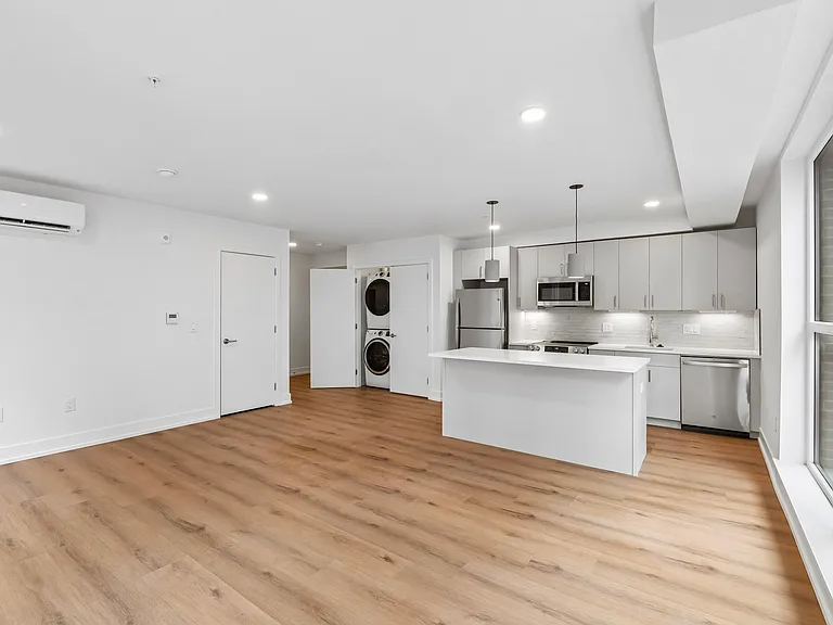 1813 N Howard St — Photo 14