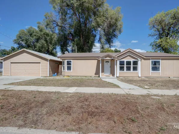 135 NW 2nd Ave, Ontario, OR 97914