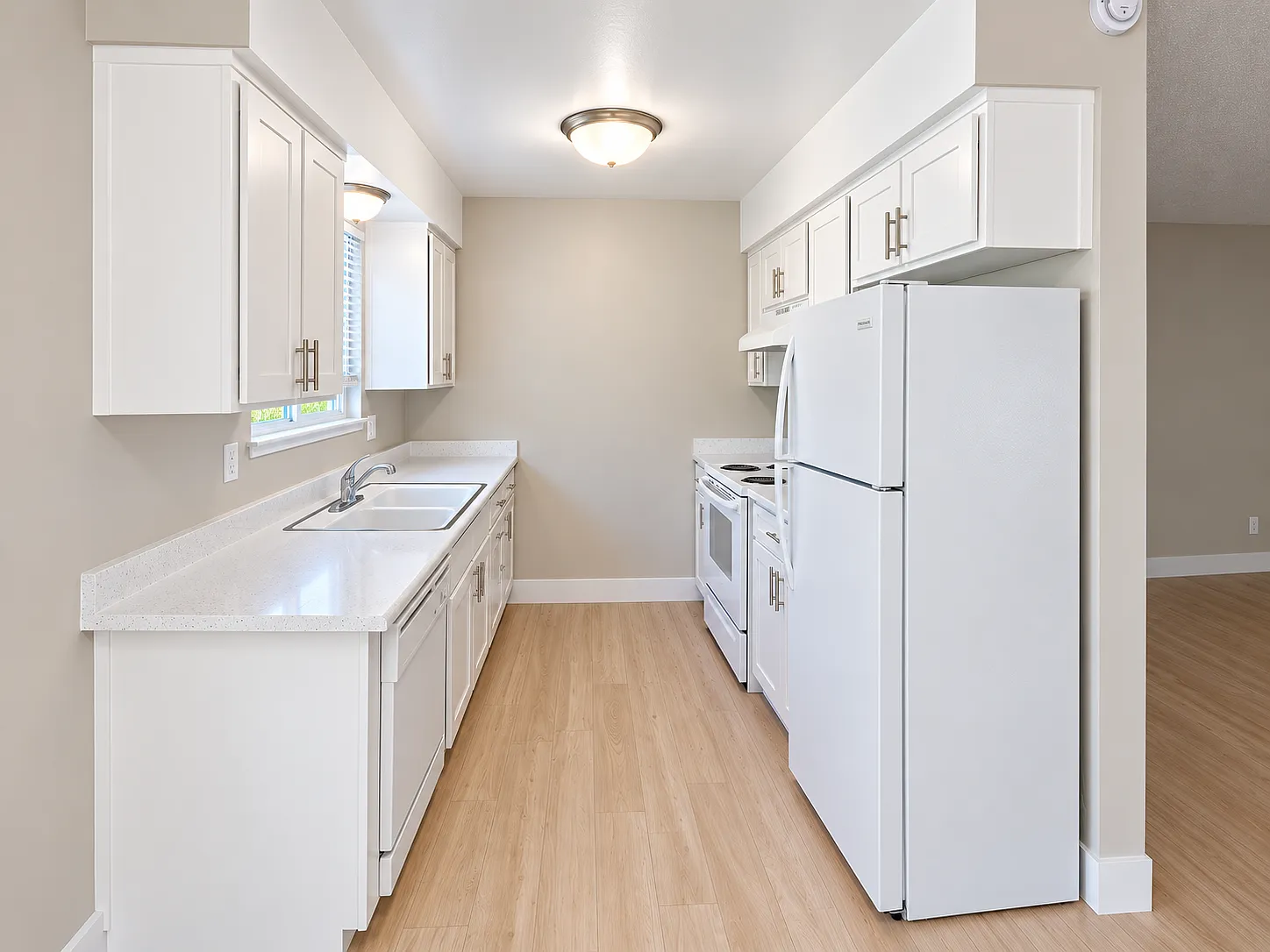 2 bed, 885 sqft, $1,545 — Photo 3