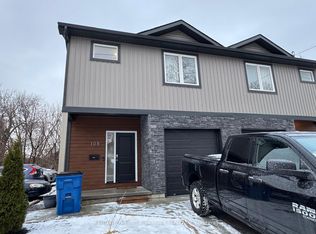 105 King St E, Chatham Kent, ON N7M3N1