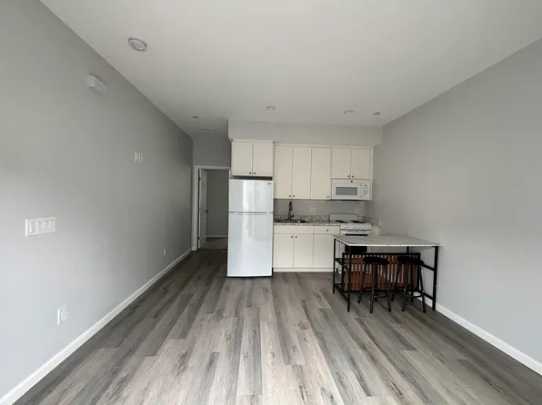 2052 Medano Dr, Santa Rosa, CA 95407