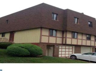 15128 Kovats Dr, Philadelphia, PA 19116