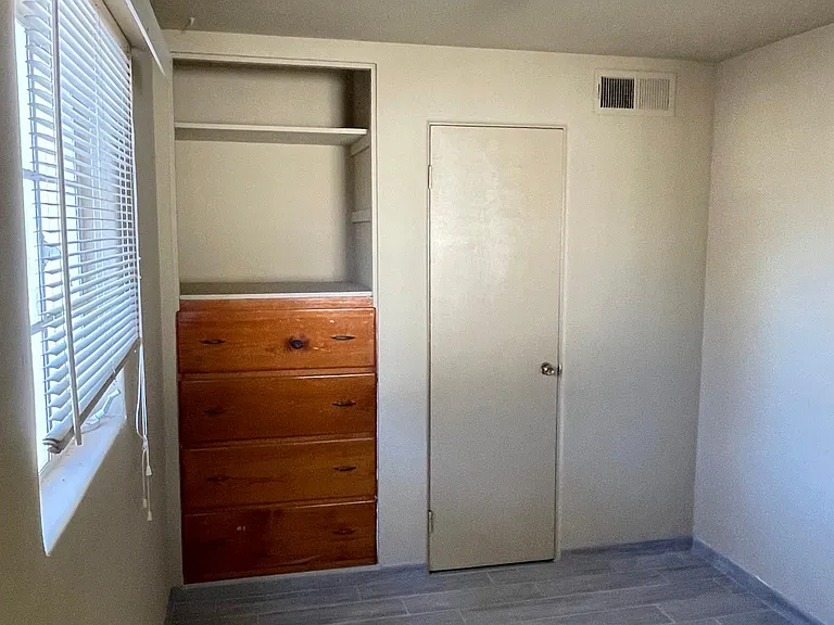 4357 E Flower St — Photo 8