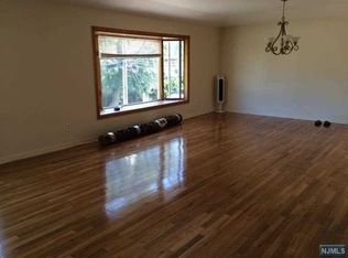 15 Henry St #2, Fort Lee, NJ