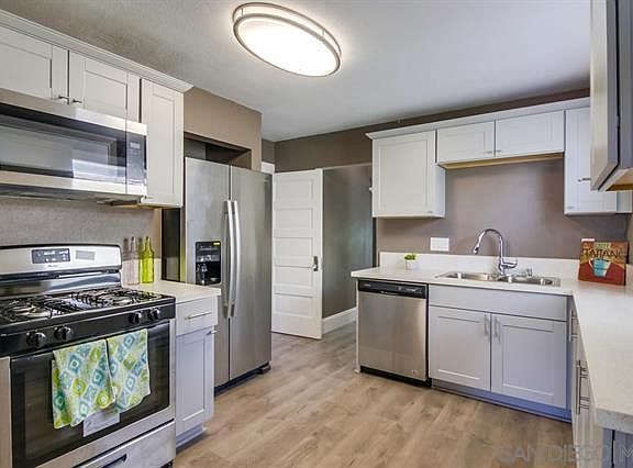 3rd image of 2415 Island Ave #2415