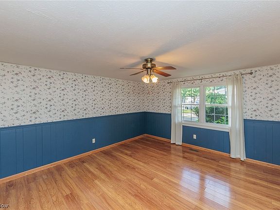 5th image of 3556 Clayton Dr