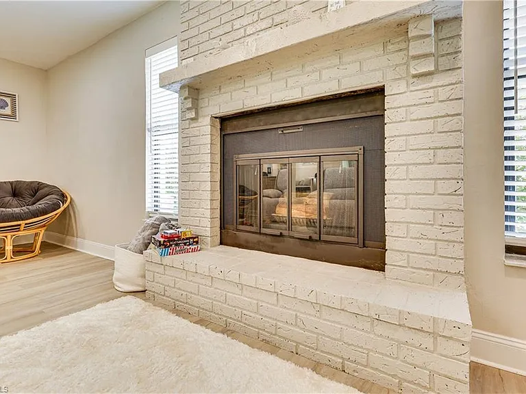 6030 Perthshire Ln — Photo 15