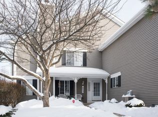 473 Lowell Dr, South Elgin, IL 60177