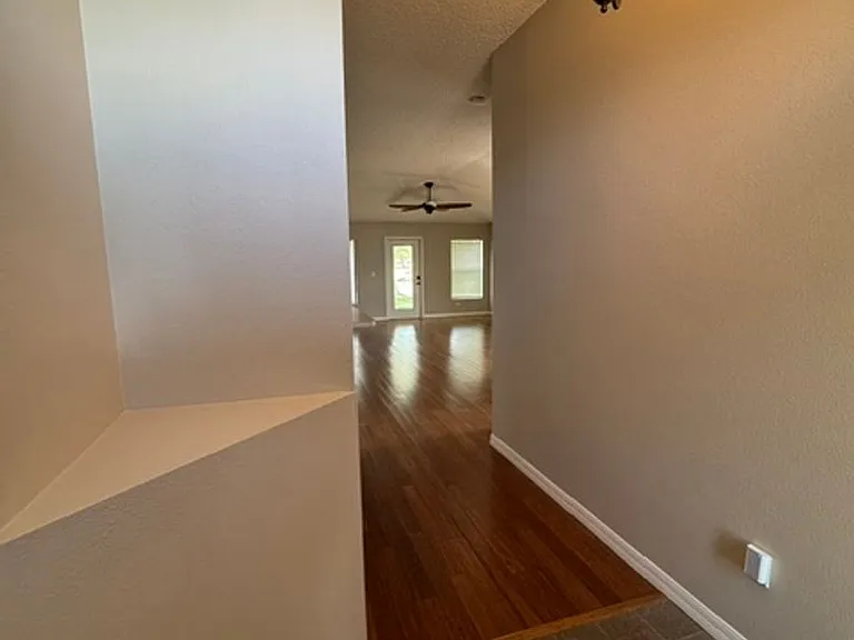 1483 Hemingway Blvd — Photo 5