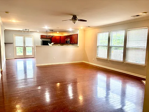 996 Applecross Dr Photo 1