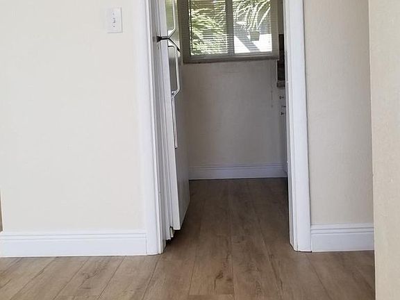4th image of 1065 98th St