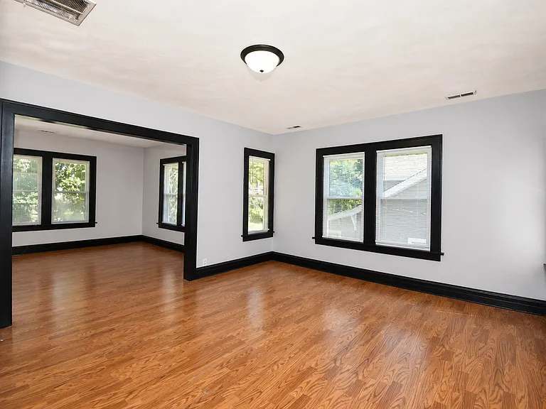 600 Sunderlin St #2 — Photo 4