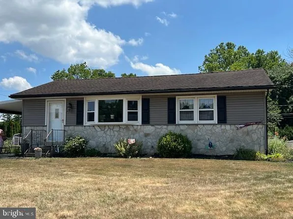 2742 Chapel Rd, Lancaster, PA 17603