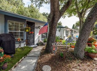 7343 Parkside Villas Dr N, Saint Petersburg, FL 33709