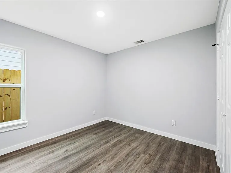 8215 Crestview Dr #A — Photo 10