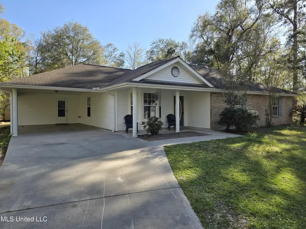 104 Stegall Rd, Carriere, MS 39426