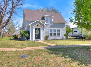 404 SW 5th St, Tuttle, OK 73089