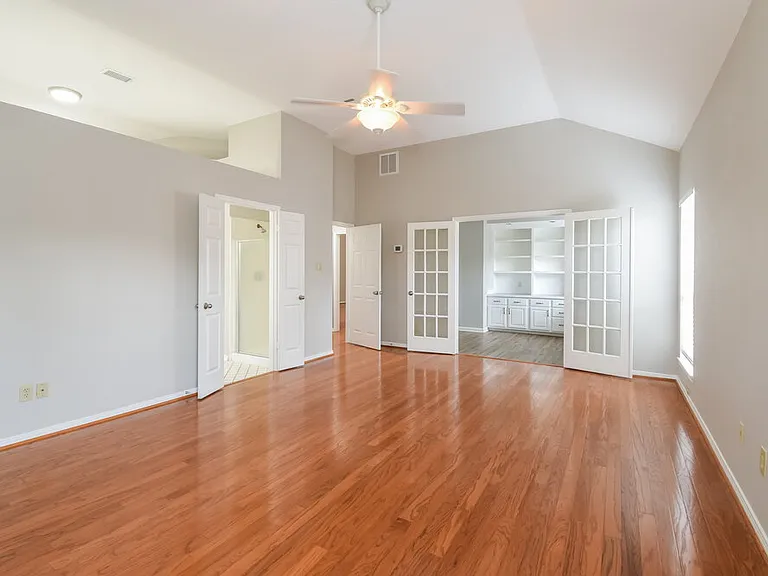 2819 Calender Lake Dr — Photo 10