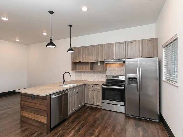 Welcome to Quarry Town Apartments, where contemporary design meets modern convenience. Enjoy sleek appliances and open layouts that elevate your living experience. Ready to make this your new home? Schedule a tour today!