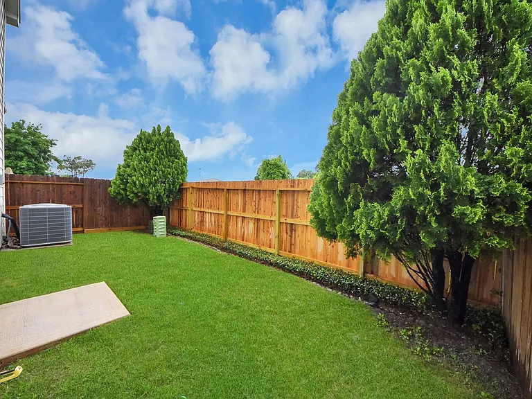 10062 Hillside Bayou Dr — Photo 47