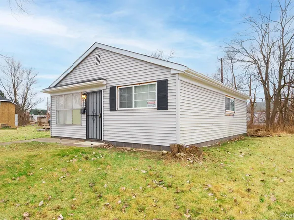 17419 Wanda St, Highland Park, MI 48203
