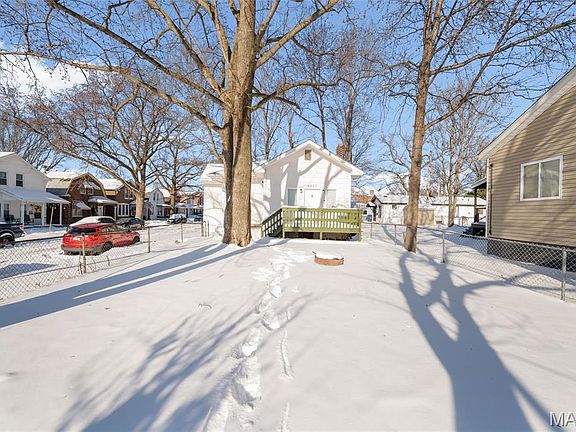 3rd image of 4327 Jessica Ave