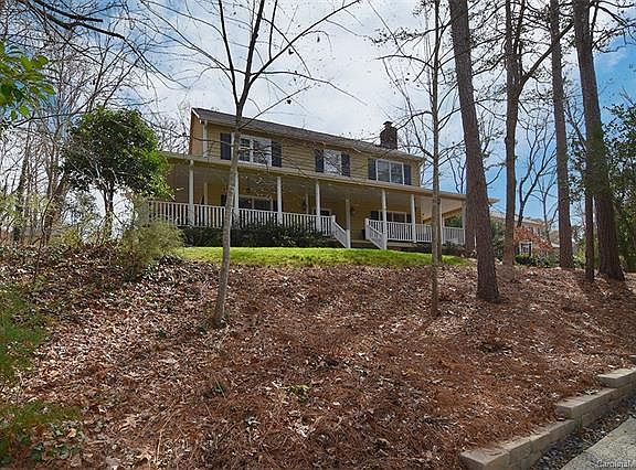 3rd image of 411 Sardis Ln