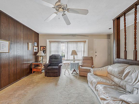 5th image of 107 W Walnut Street
