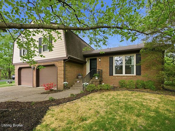 3rd image of 10509 Larkhall Ct
