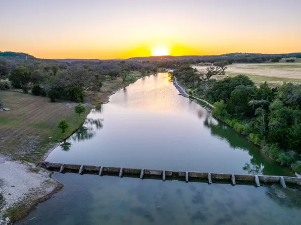 255 Lower Turtle Creek Rd, Kerrville, TX 78028