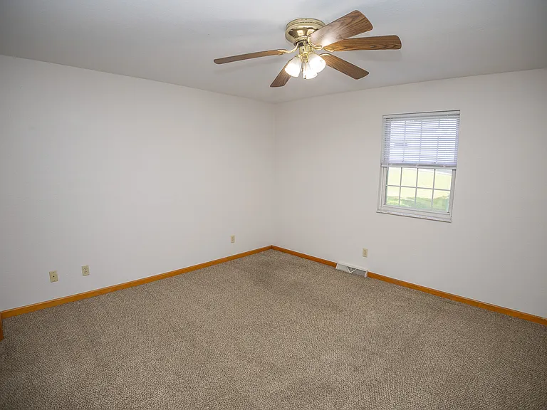 305 Tanner Bridge Ct #B — Photo 12