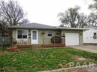 1114 Shire Ave, Pekin, IL