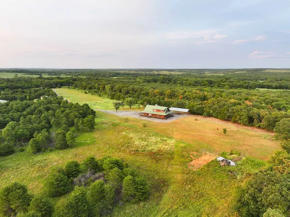 9119 E 12675th Rd, Dustin, OK 74839