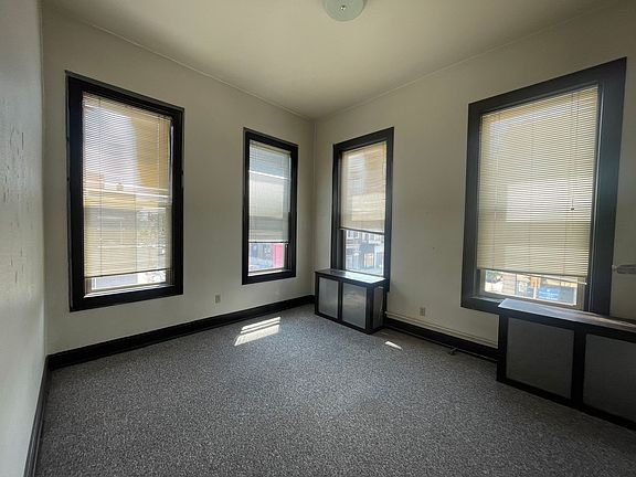 5th image of 632 W Historic Mitchell St APT 5