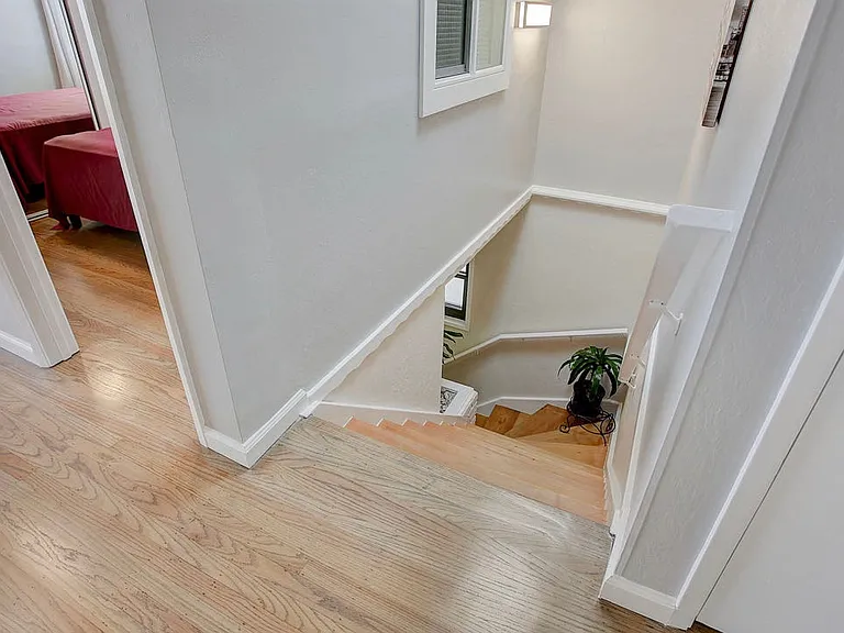 184 Canterbury Ave — Photo 6