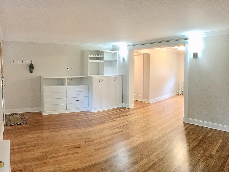 37 Manor Dr