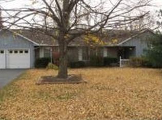 401 S Park Dr, Raymore, MO 64083