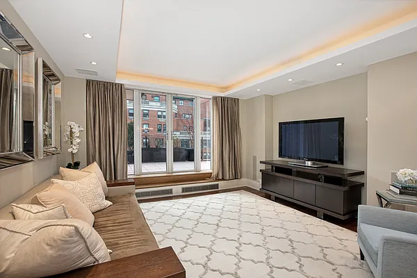 Sold by Corcoran | media 6