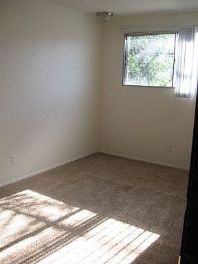 5th image of 659 E 800 S APT B9
