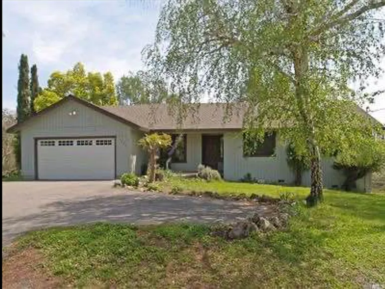 7385 Hidden Lake Rd — Photo 1
