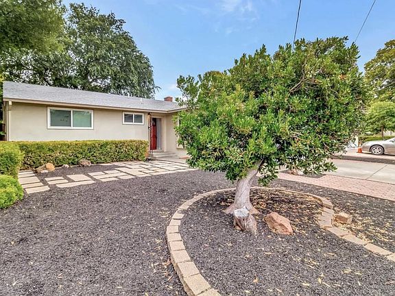 3rd image of 3143 Wildewood Dr
