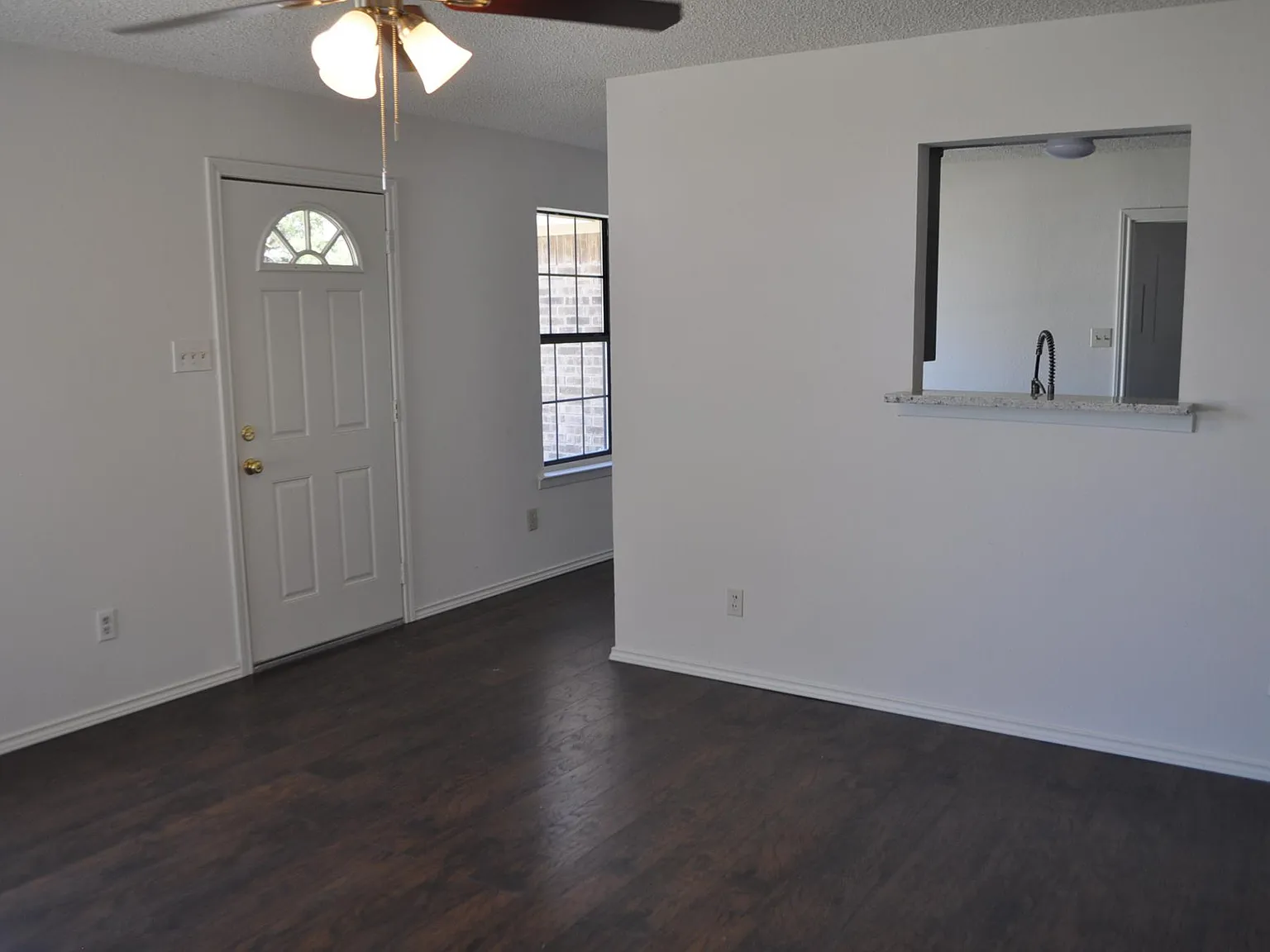 4 bed, 1347 sqft, $1,700 — Photo 4