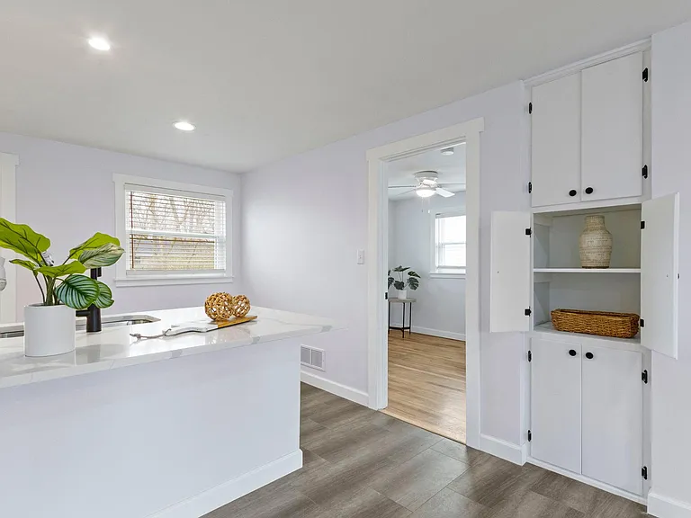 10624 N Park Ave — Photo 6