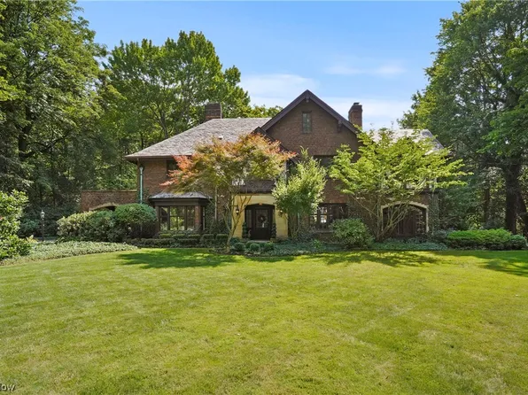 639 N Portage Path, Akron, OH 44303