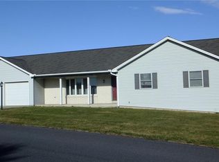 5741 Manor Rd N, Whitehall Township, PA 18078