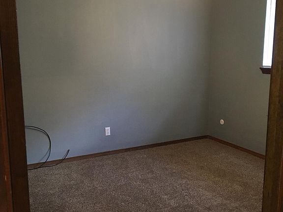 5th image of 612 Boxwood Dr APT 22