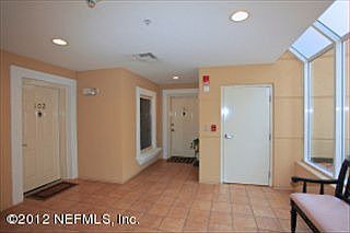 3rd image of 917 N 1st St #101