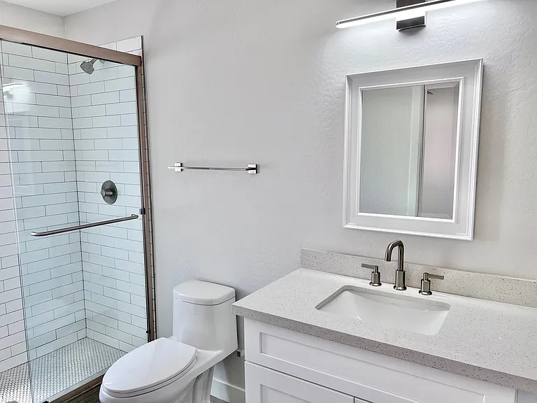 70 E Mitchell Dr #201 — Photo 19